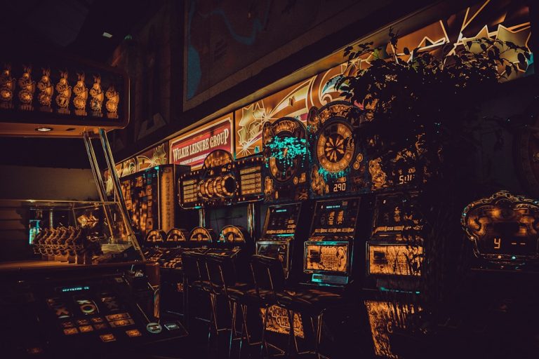 Explore the Thrilling World of Free Social Casino Games